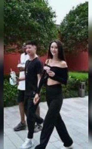 儿媳妇爸爸第一次上门要给红包吗：不额外送礼与亲家接待选择